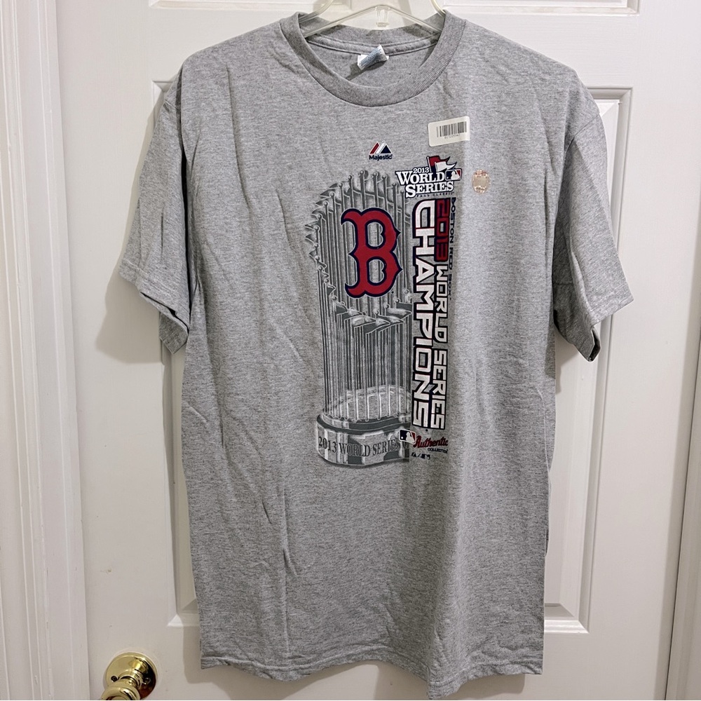 New 2013 BOSTON RED SOX WORLD SERIES CHAMPION T-SHIRT Majestic Men sz Large gray